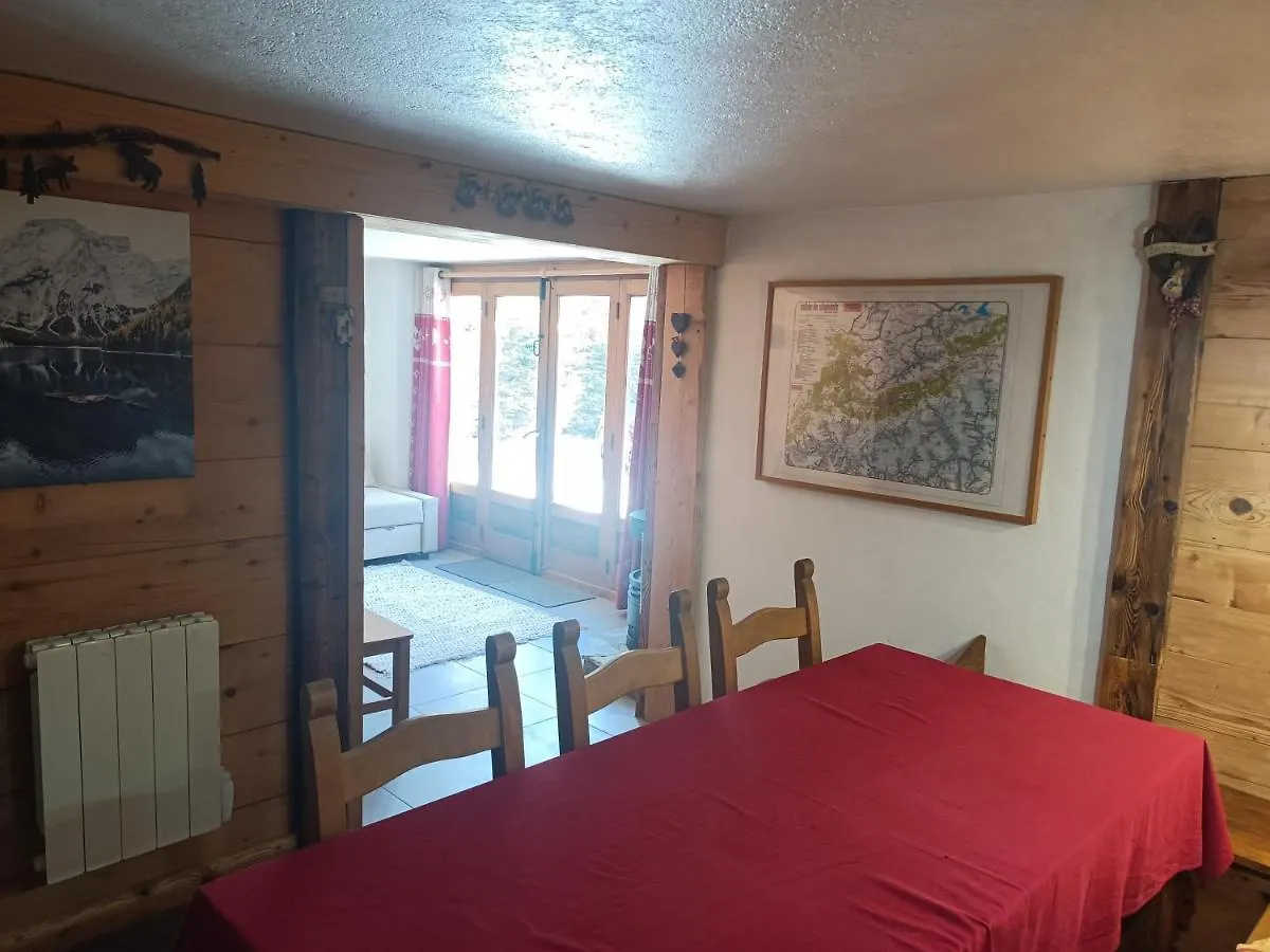 Three Bedroomed Chalet Apartment Chamonix 0*,  France