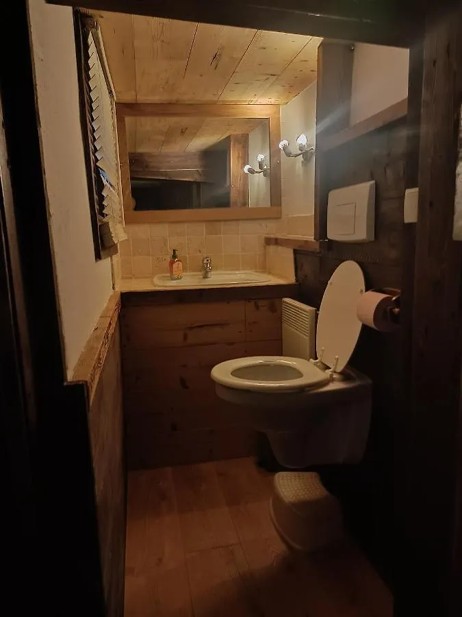 Three Bedroomed Chalet Apartment Chamonix France