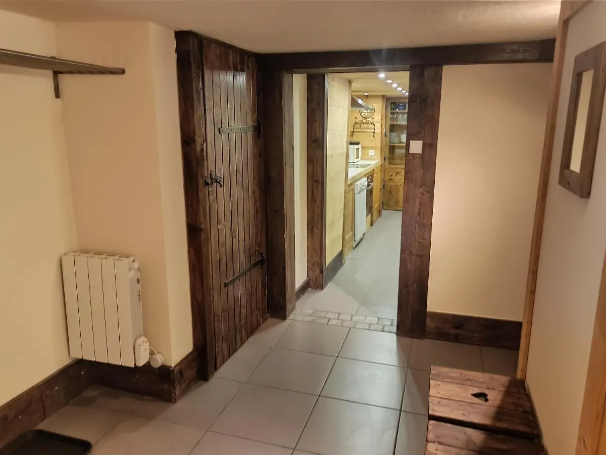 Three Bedroomed Chalet Apartment Chamonix France