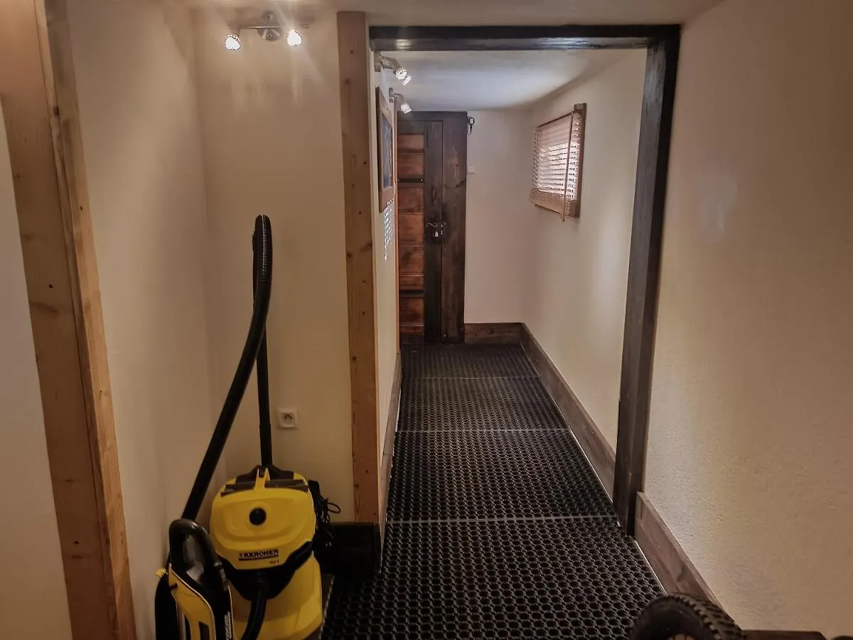 Three Bedroomed Chalet Apartment Chamonix