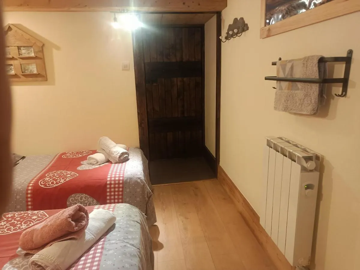 Three Bedroomed Chalet Apartment Chamonix